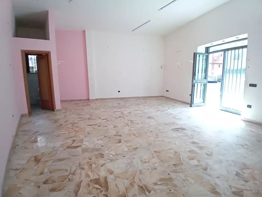 Immagine 5 di Negozio in affitto  a Casalnuovo Di Napoli