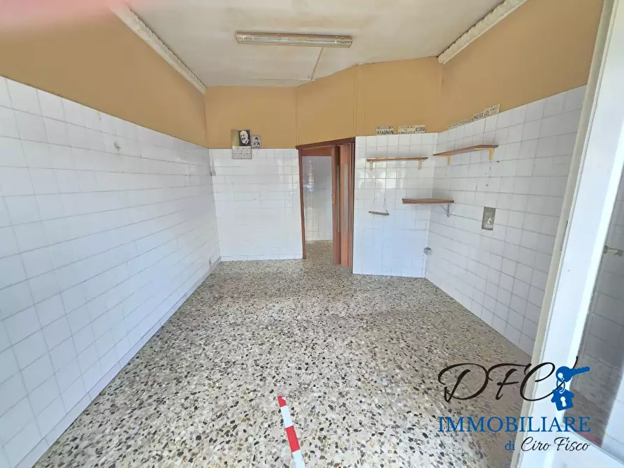 Immagine 3 di Negozio in affitto  a Afragola