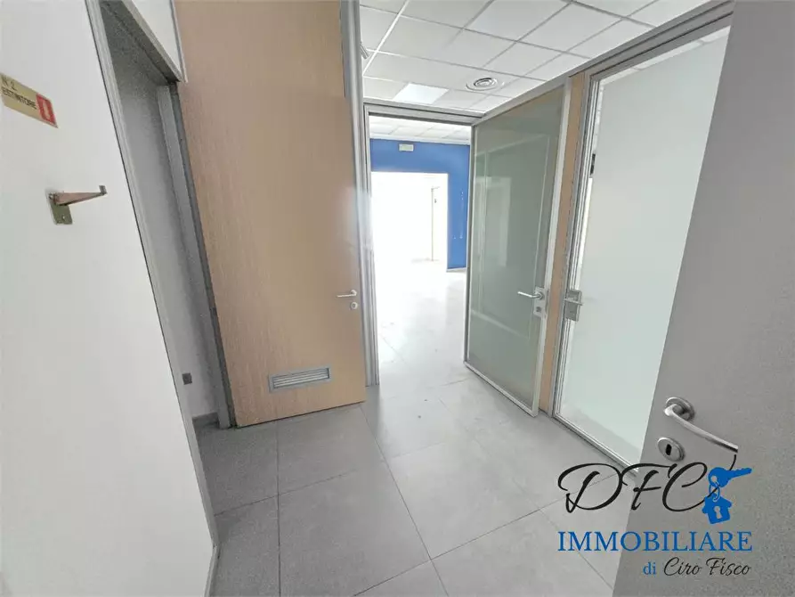 Immagine 9 di Negozio in affitto  a Afragola