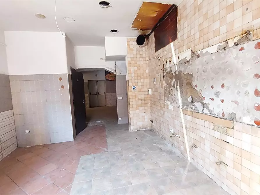 Immagine 3 di Negozio in affitto  1 a Casalnuovo Di Napoli