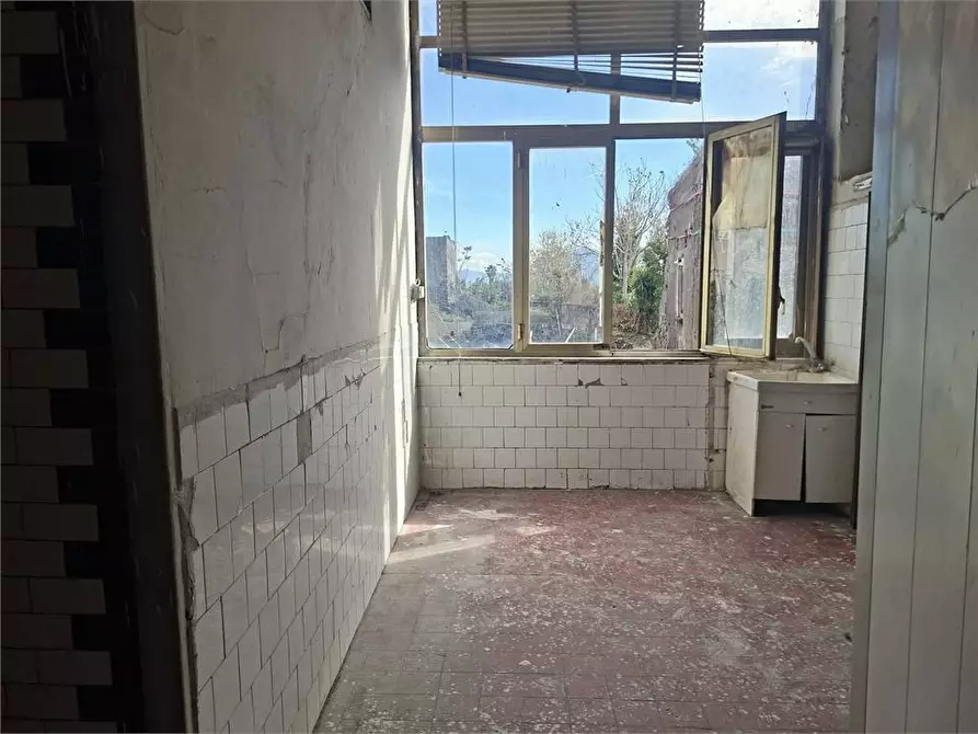 Immagine 7 di Negozio in affitto  a Boscotrecase