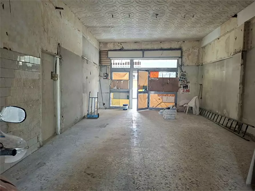 Immagine 4 di Negozio in affitto  a Boscotrecase