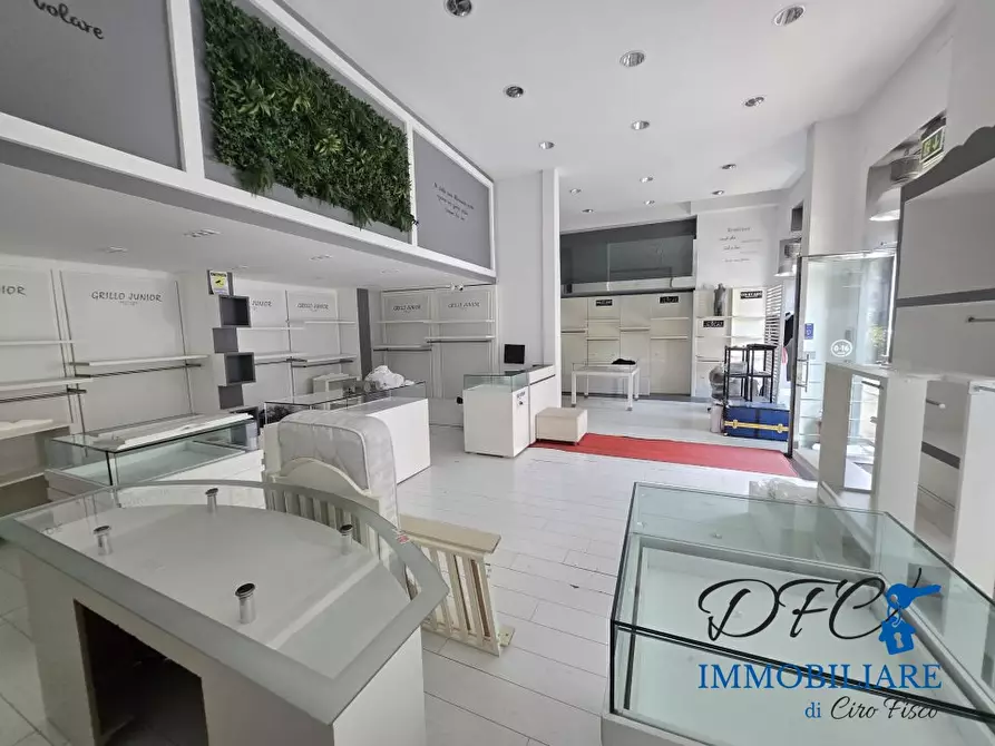 Immagine 3 di Negozio in affitto  a Afragola