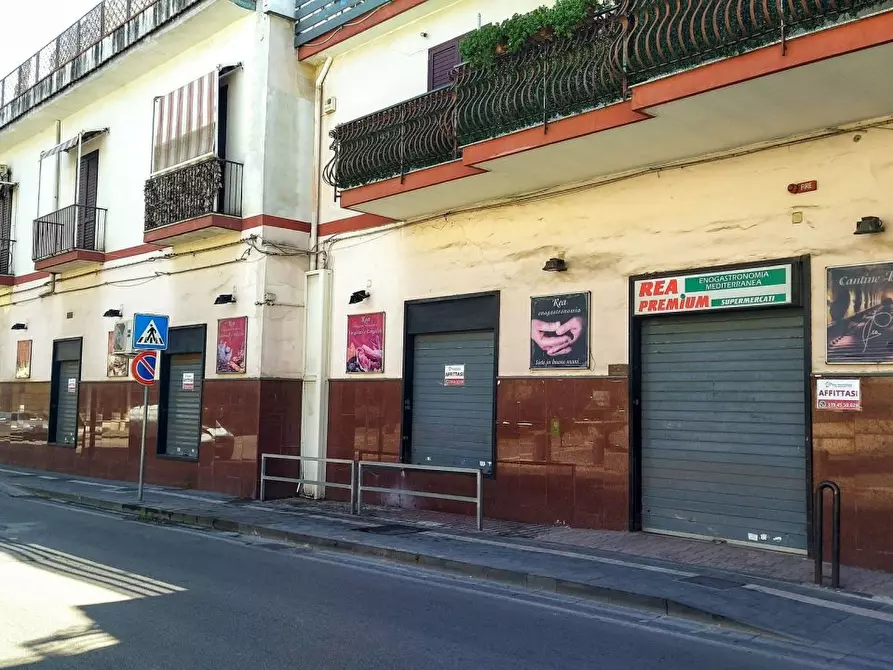 Immagine 6 di Negozio in affitto  140 a Casalnuovo Di Napoli