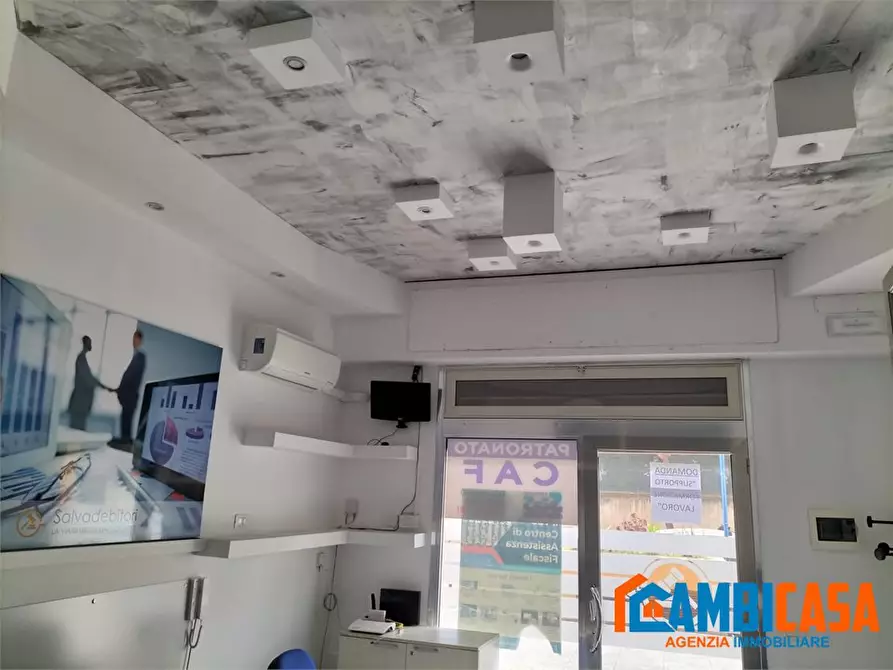 Immagine 5 di Negozio in affitto  a Palermo