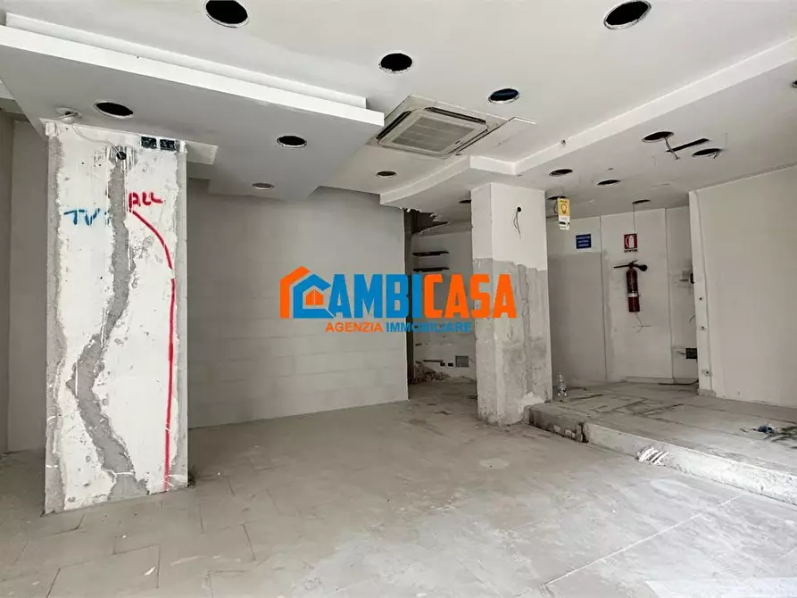 Immagine 2 di Negozio in affitto  a Palermo