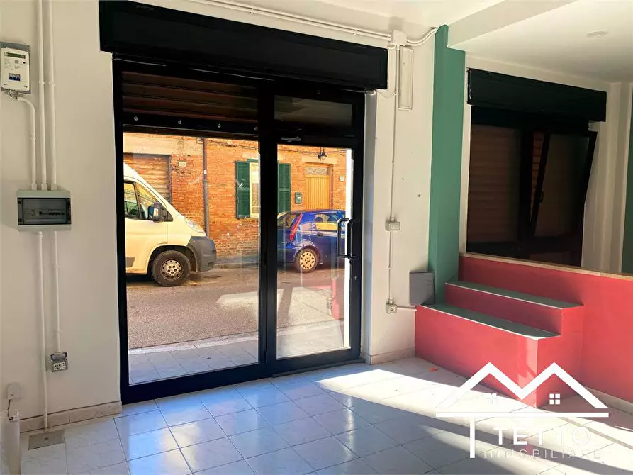 Immagine 2 di Negozio in affitto  16/B a Forano