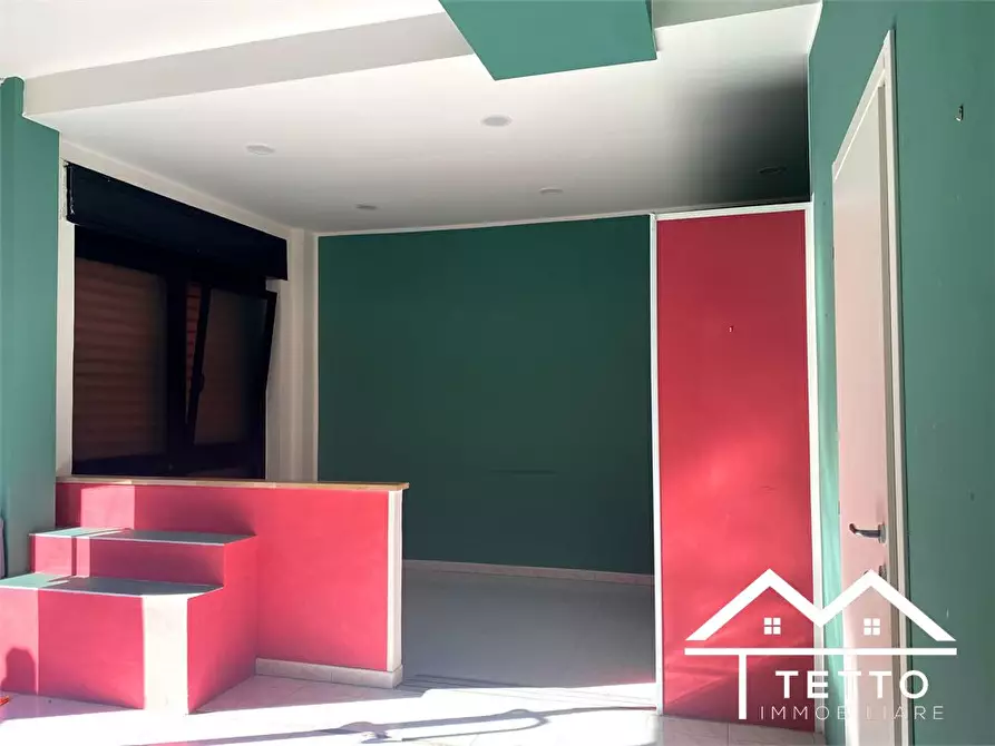 Immagine 8 di Negozio in affitto  16/B a Forano