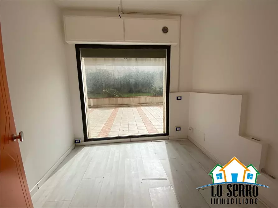 Immagine 5 di Negozio in affitto  a Alcamo