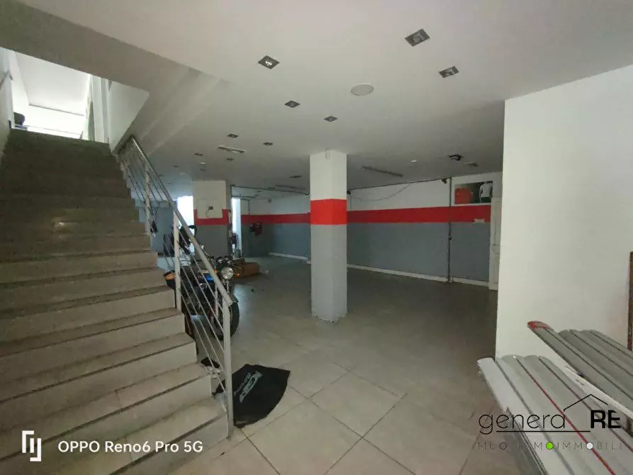 Immagine 3 di Negozio in affitto  a Pescara