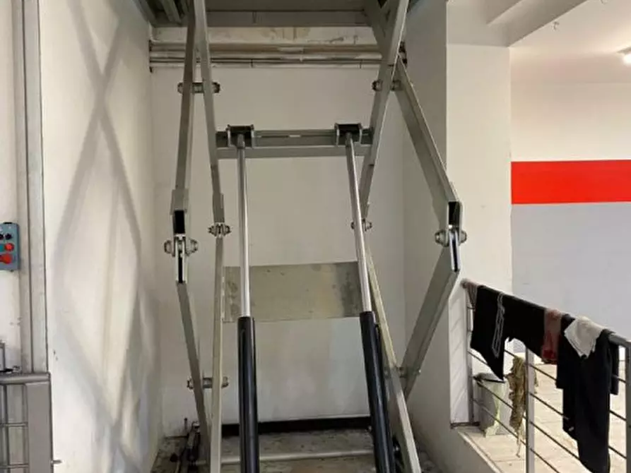 Immagine 4 di Negozio in affitto  a Pescara