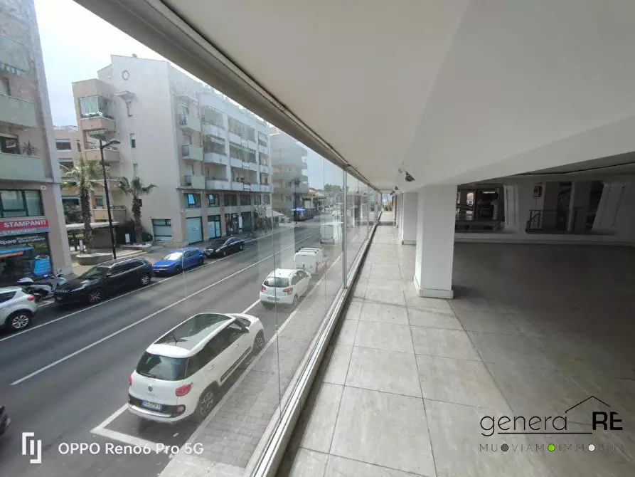 Immagine 6 di Negozio in affitto  a Pescara