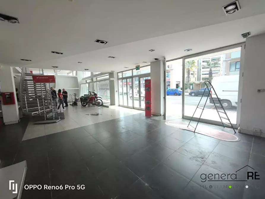 Immagine 5 di Negozio in affitto  a Pescara
