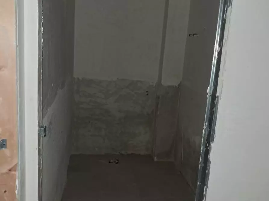 Immagine 5 di Negozio in affitto  a Pescara