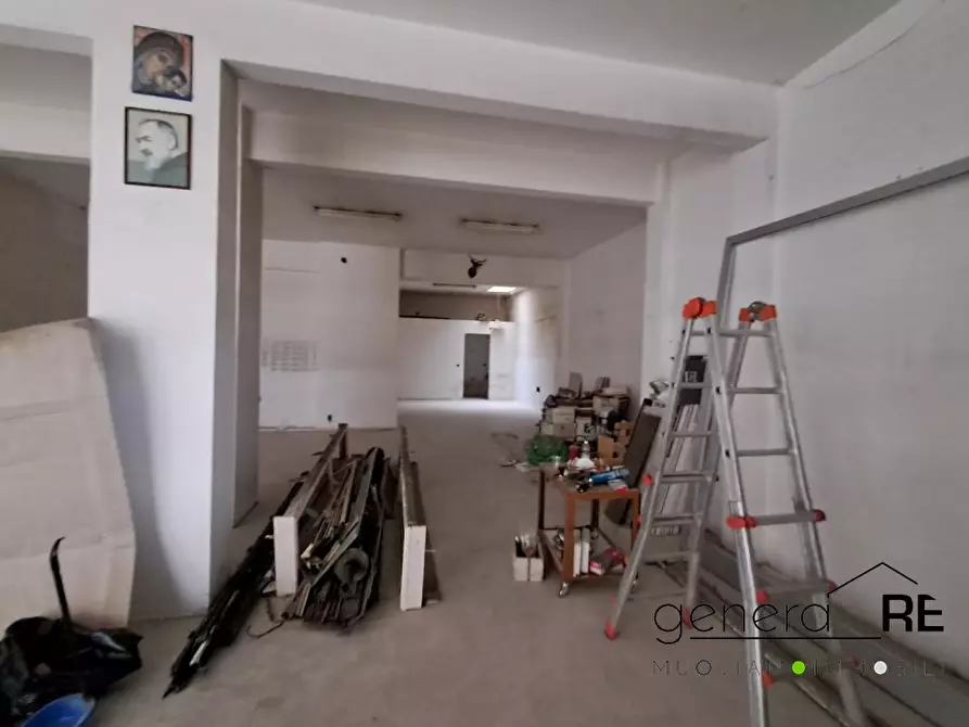 Immagine 3 di Negozio in affitto  a Pescara