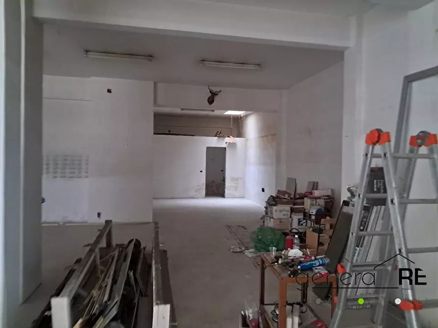 Immagine 7 di Negozio in affitto  a Pescara