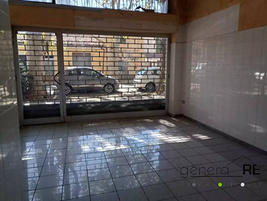 Immagine 5 di Negozio in affitto  a Pescara