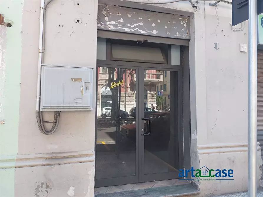 Immagine 2 di Negozio in affitto  33c a Messina