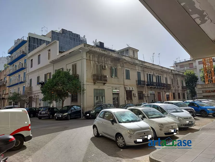 Immagine 1 di Negozio in affitto  8 a Messina