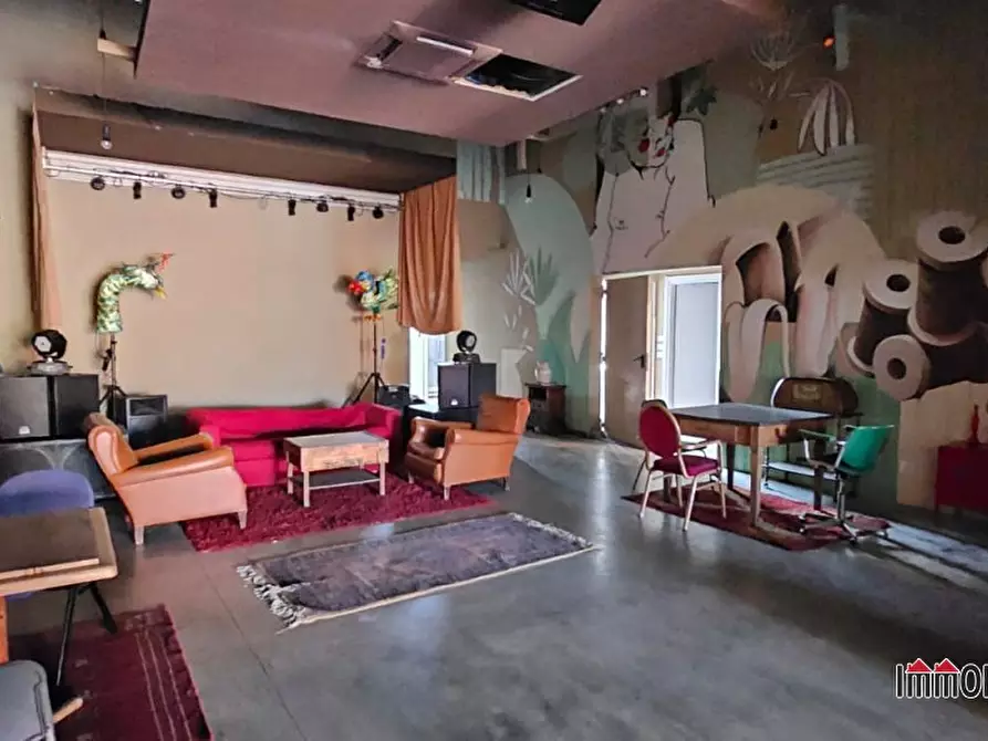 Immagine 8 di Negozio in affitto  a Colle Di Val D'elsa