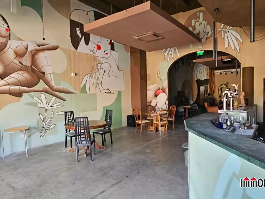 Immagine 4 di Negozio in affitto  a Colle Di Val D'elsa