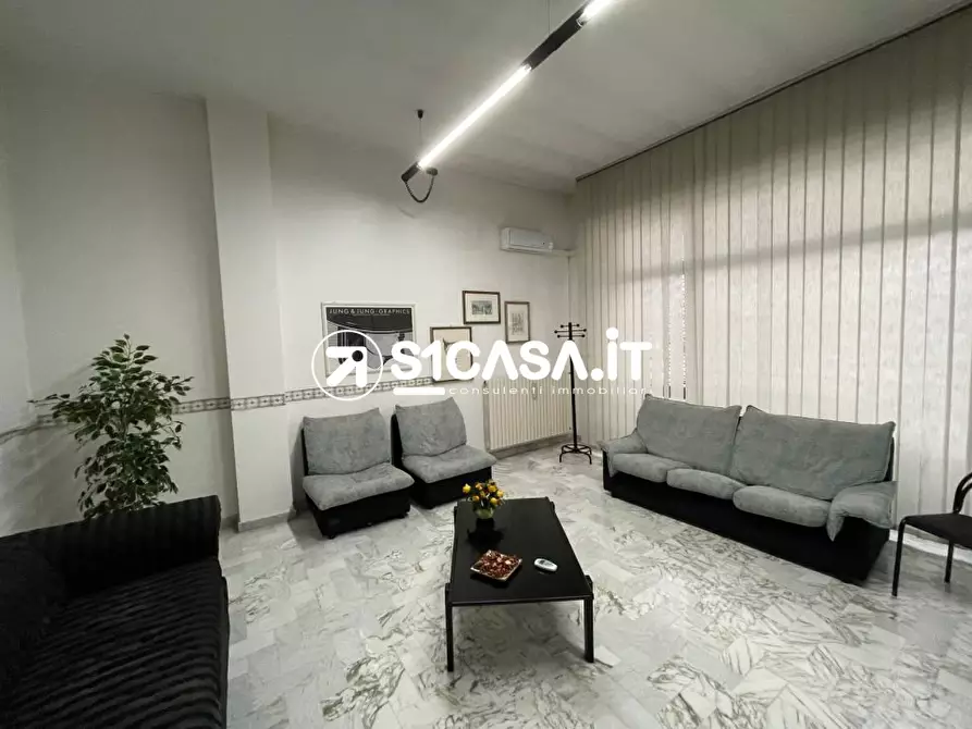 Immagine 2 di Negozio in affitto  a Galatone