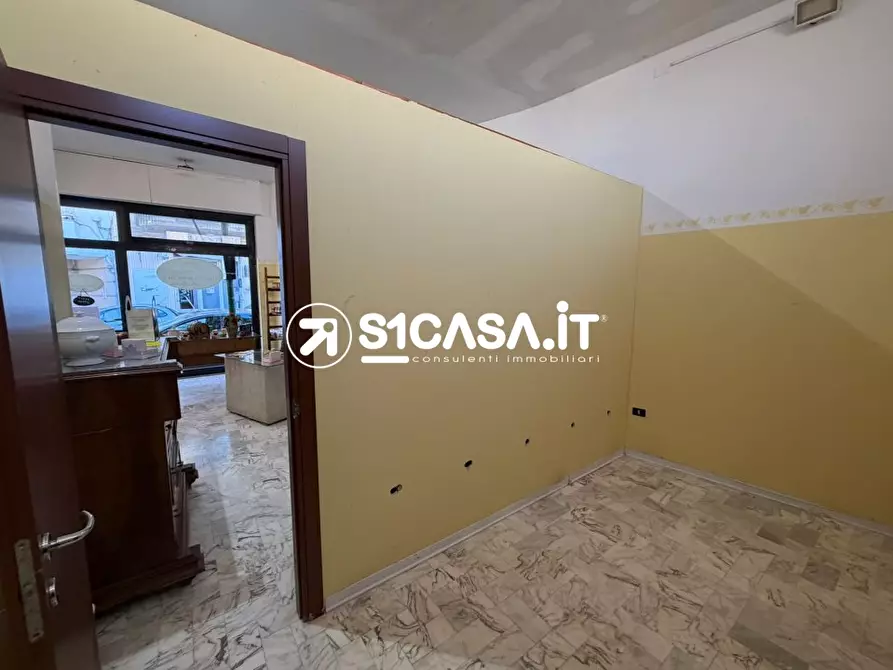 Immagine 6 di Negozio in affitto  a Galatone
