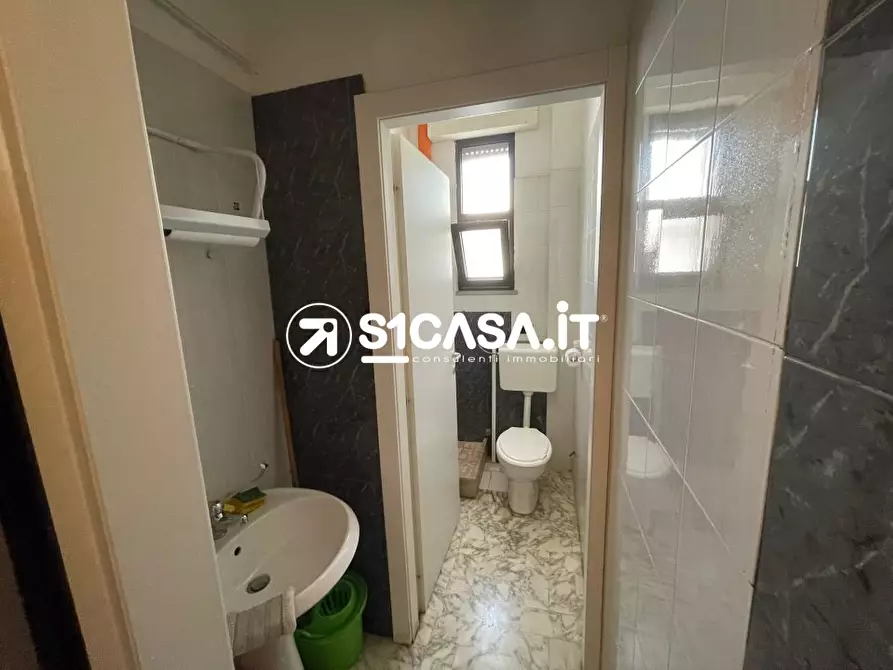 Immagine 7 di Negozio in affitto  a Galatone