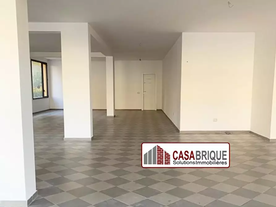 Immagine 10 di Negozio in affitto  10 a Bagheria