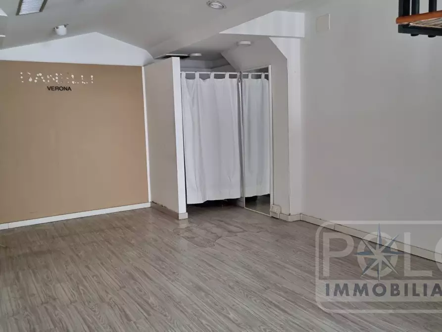 Immagine 4 di Negozio in affitto  20 a Verona