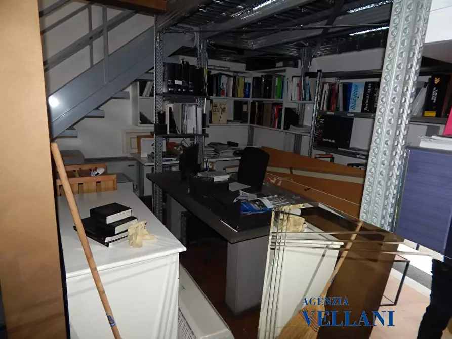 Immagine 9 di Negozio in affitto  a Carpi