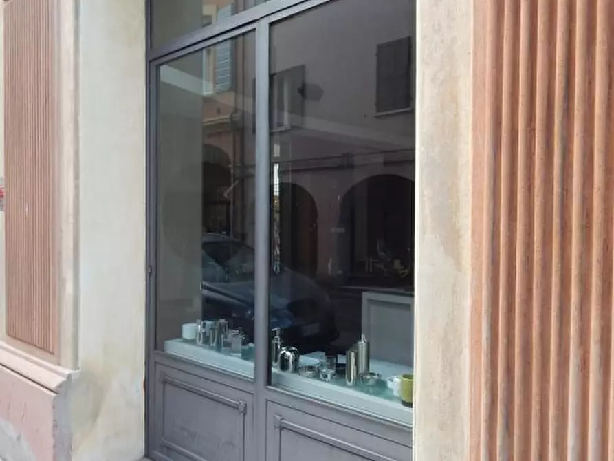 Immagine 5 di Negozio in affitto  a Carpi