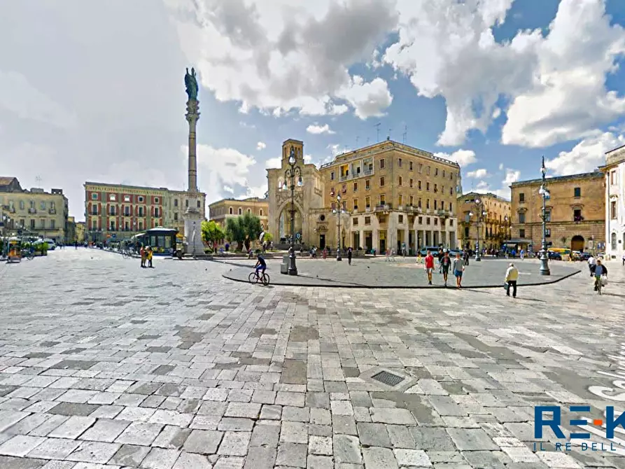 Immagine 2 di Negozio in affitto  a Lecce