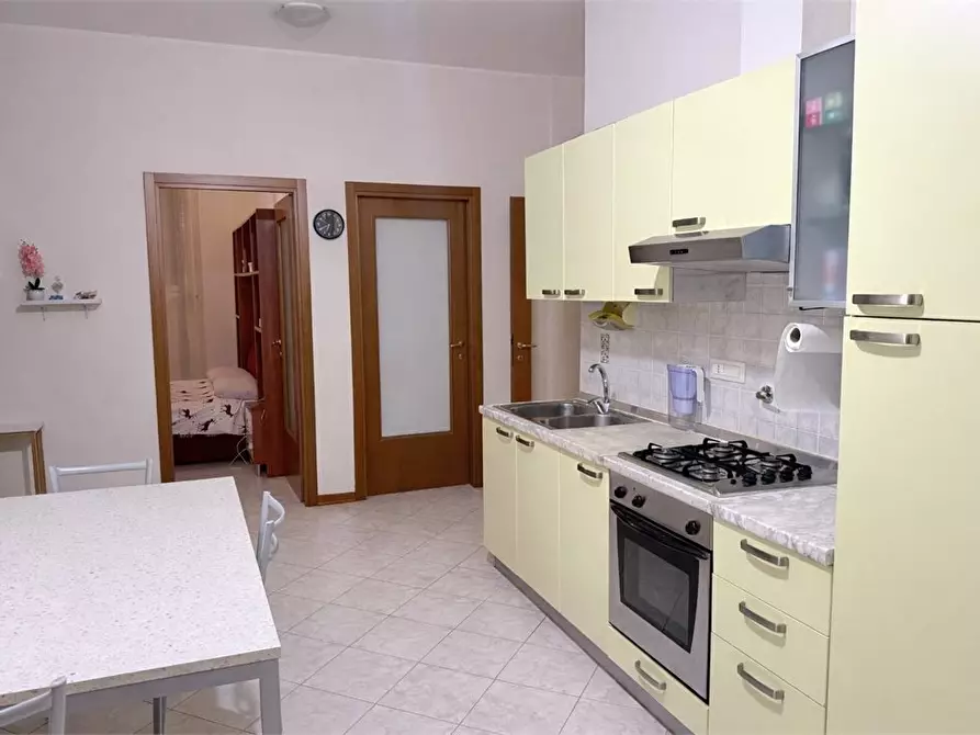 Immagine 6 di Appartamento in affitto  4 a Trieste