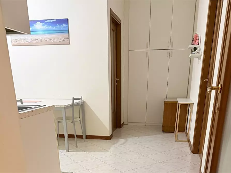 Immagine 8 di Appartamento in affitto  4 a Trieste