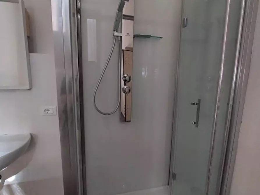 Immagine 5 di Appartamento in affitto  a Pisa