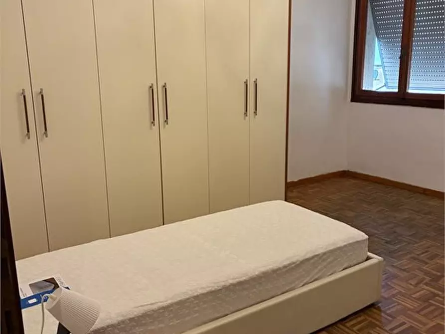 Immagine 1 di Appartamento in affitto  a Pisa