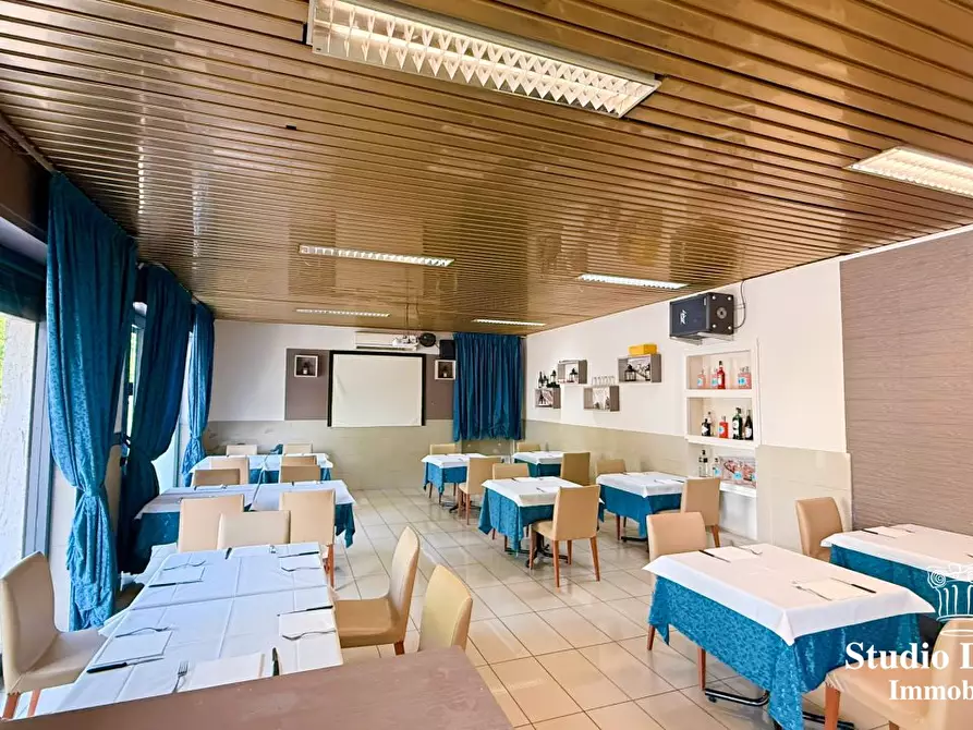 Immagine 2 di Ufficio in affitto  7 a Carate Brianza