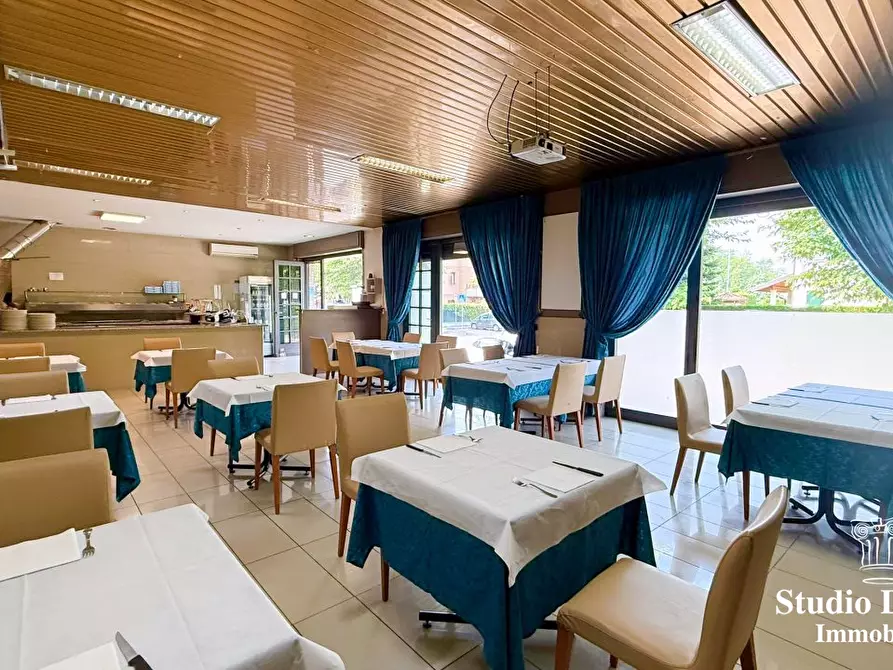 Immagine 6 di Ufficio in affitto  7 a Carate Brianza