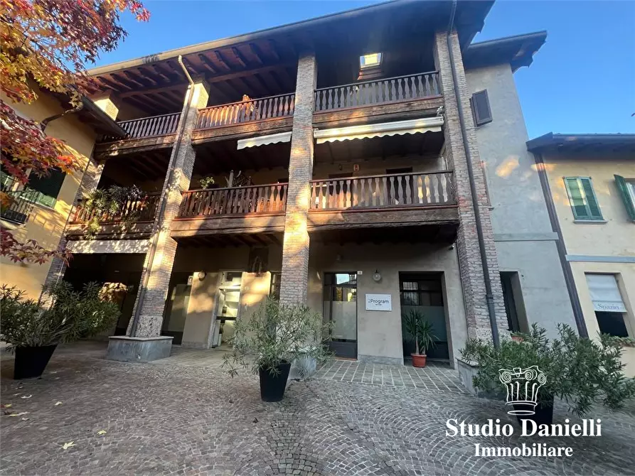 Immagine 1 di Ufficio in affitto  10 a Carate Brianza