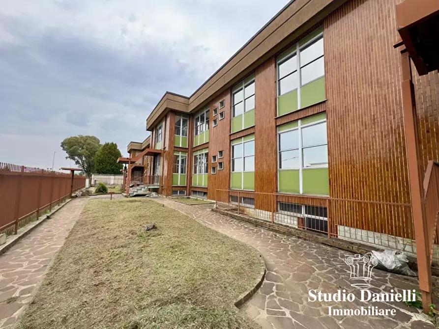 Immagine 6 di Ufficio in affitto  45 a Carate Brianza