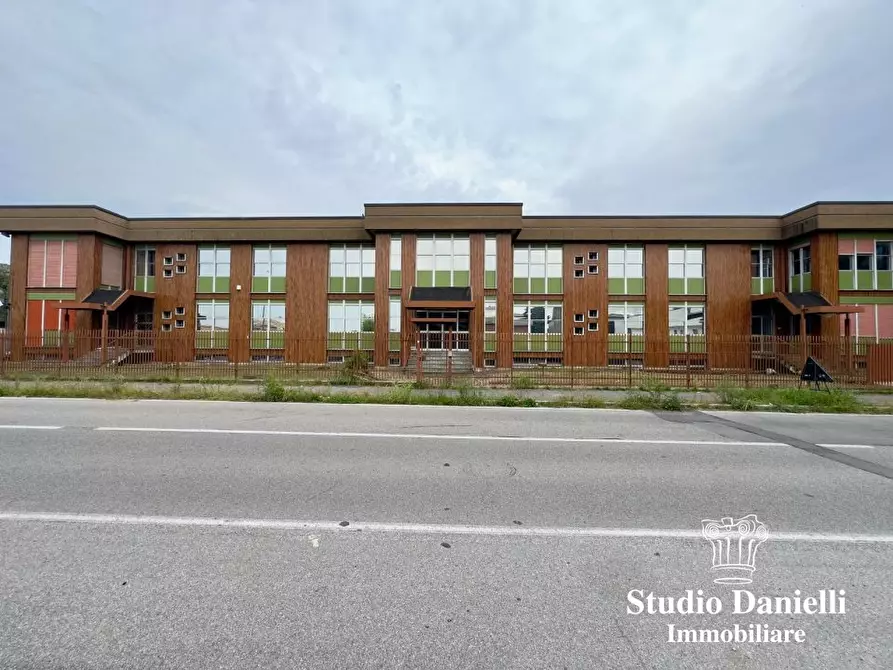 Immagine 3 di Ufficio in affitto  45 a Carate Brianza