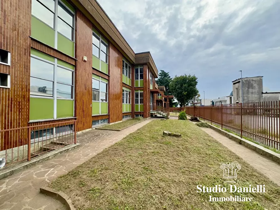 Immagine 7 di Ufficio in affitto  45 a Carate Brianza