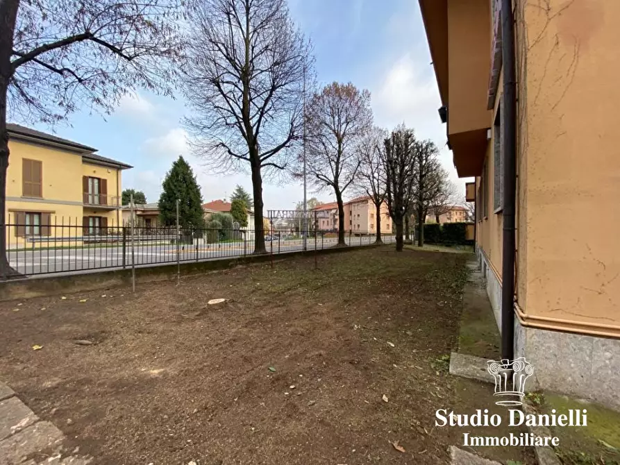 Immagine 10 di Ufficio in affitto  6 a Carate Brianza