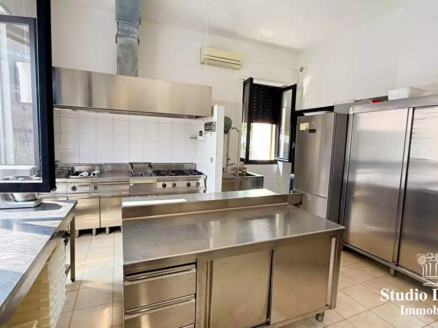 Immagine 5 di Ufficio in affitto  7 a Carate Brianza