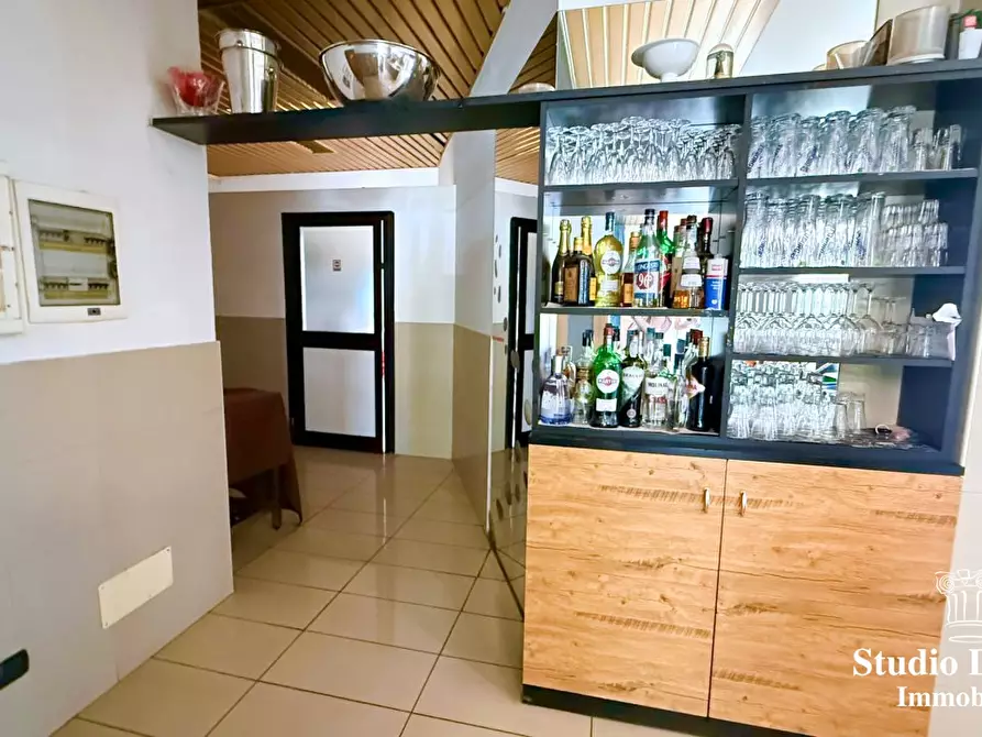 Immagine 10 di Ufficio in affitto  7 a Carate Brianza