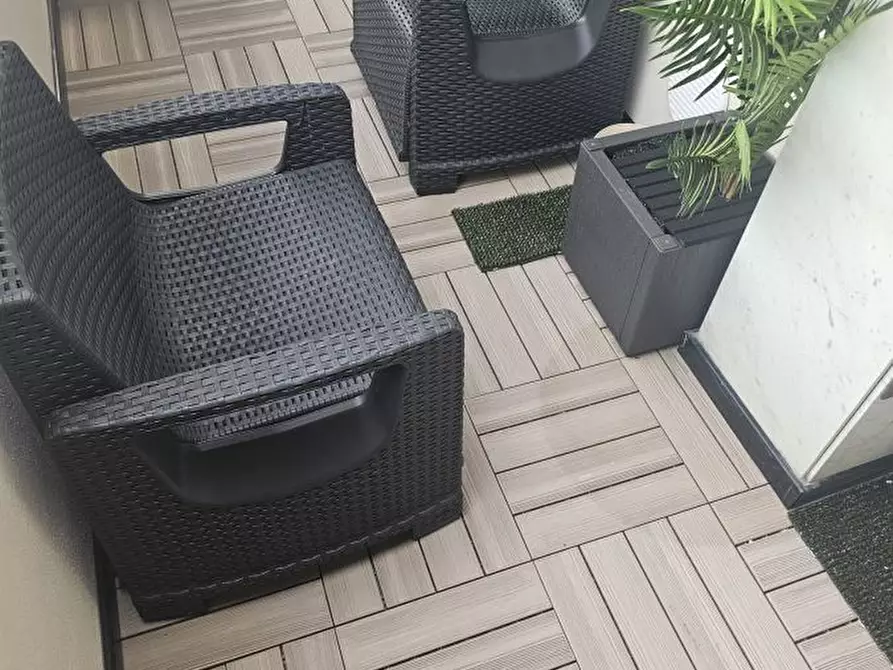 Immagine 9 di Ufficio in affitto  a Massa