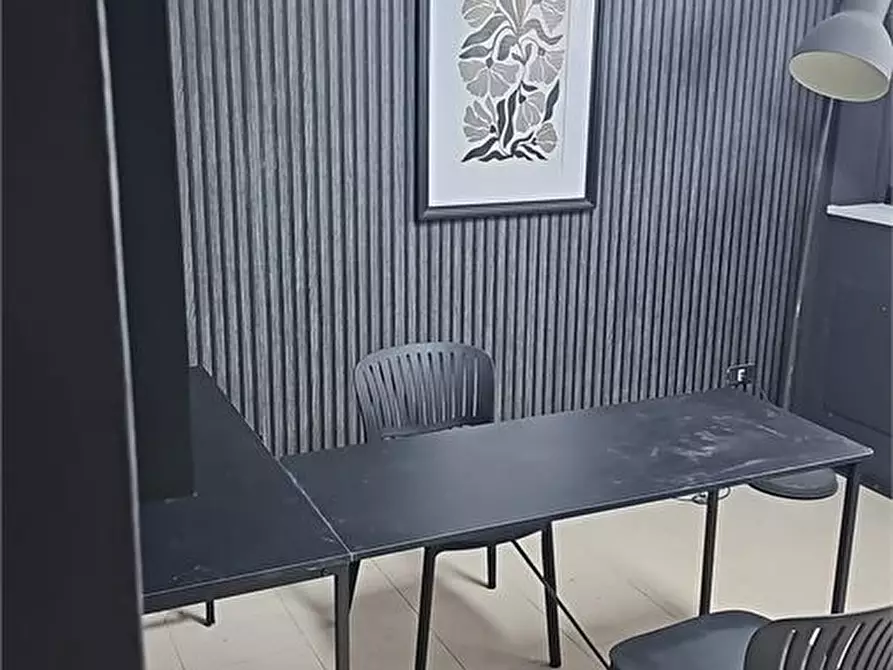 Immagine 4 di Ufficio in affitto  a Massa