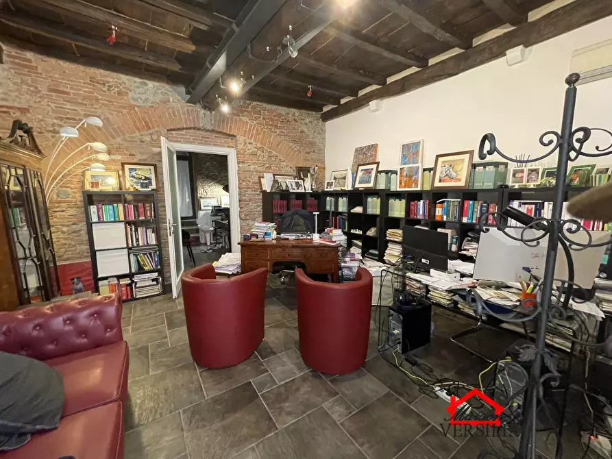 Immagine 2 di Ufficio in affitto  a Massa