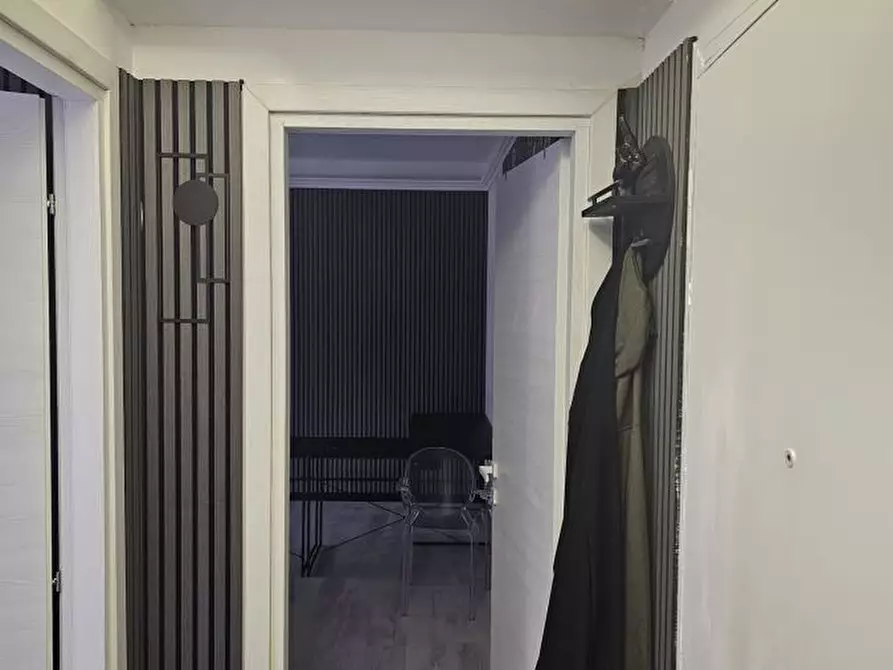 Immagine 8 di Ufficio in affitto  a Massa